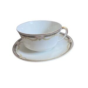 Warwick B9059 Cup & Saucer Gold Handle